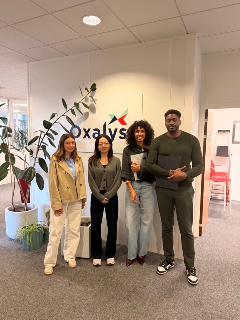 Rencontre mentorat chez Oxalys entre une étudiante propulsée et son mentor.