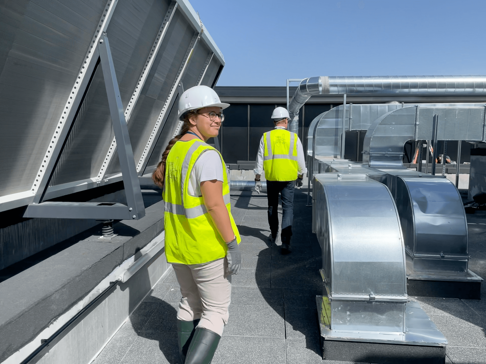 Silène en visite chez VINCI Énergies, immersion en entreprise.
