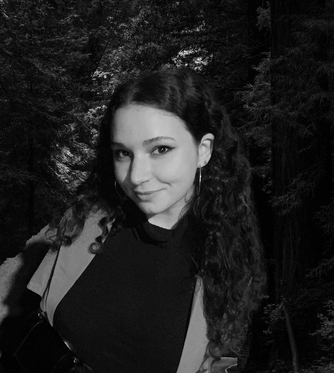 Imane, propulsée par dentsu.